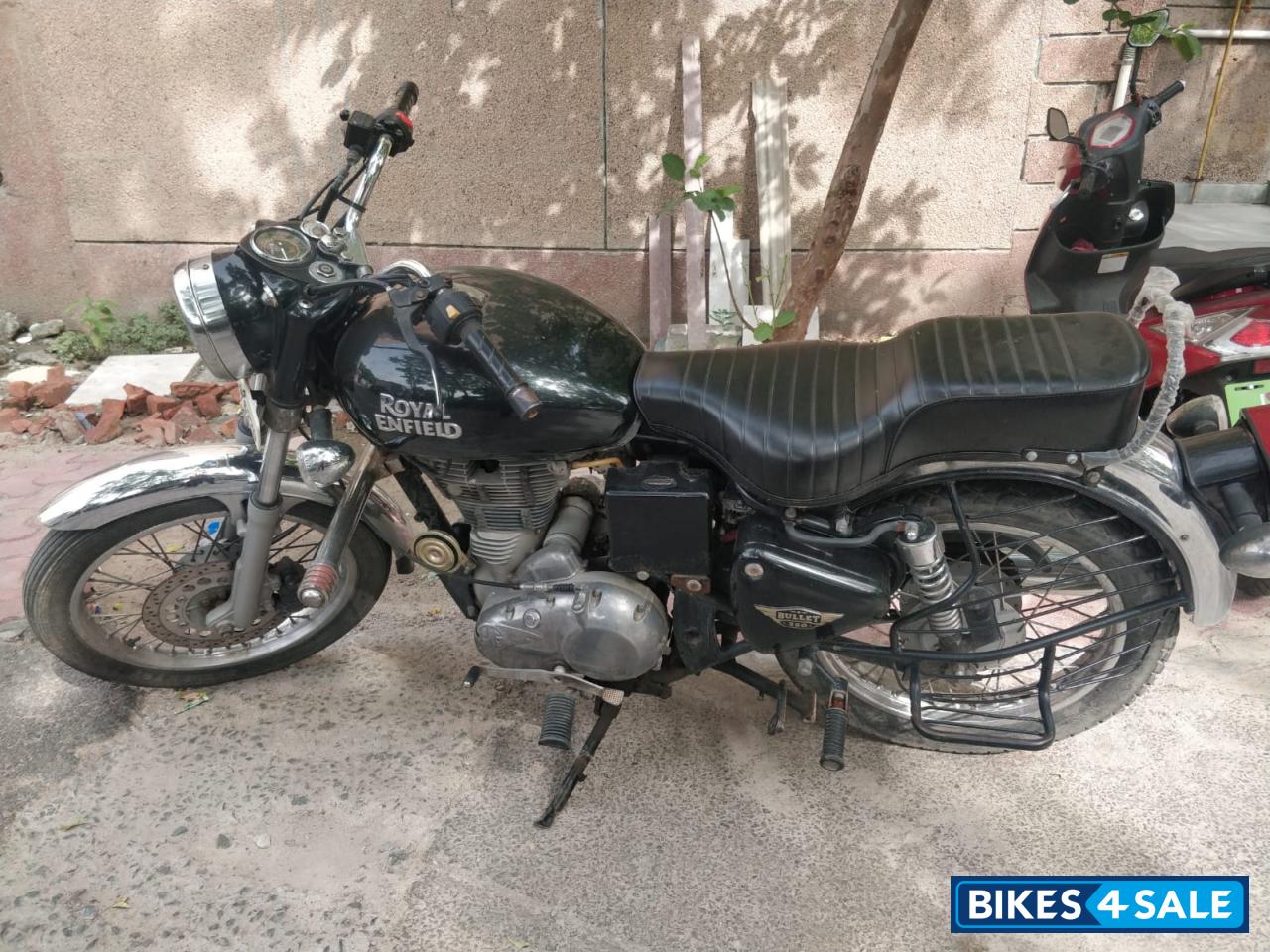 Magic Black Royal Enfield Bullet Electra