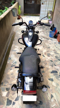 Bajaj Avenger Street 220