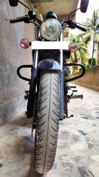 Bajaj Avenger Street 220