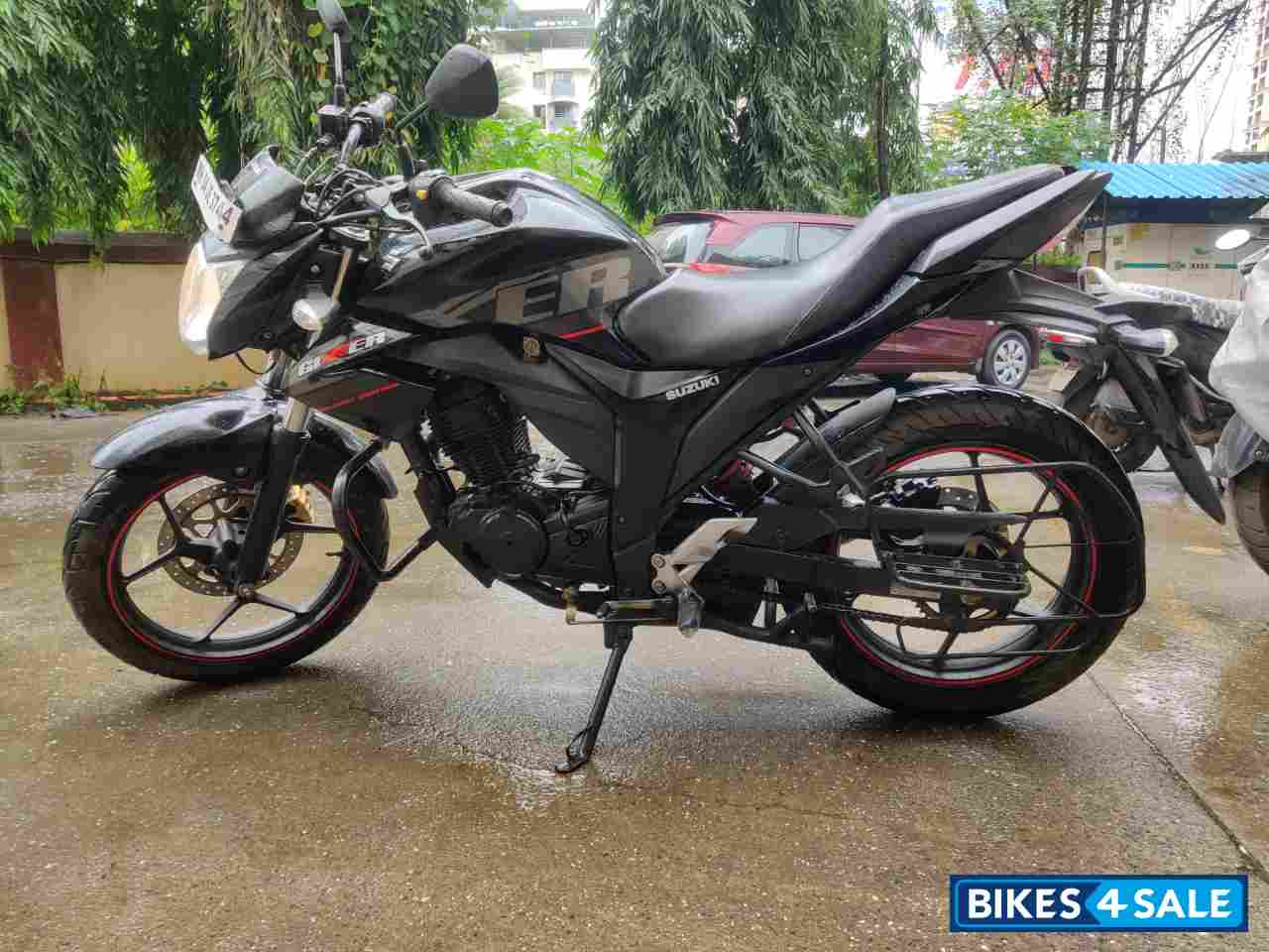Black Suzuki Gixxer 150