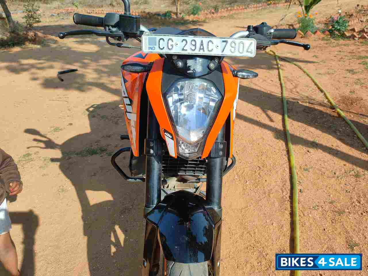 Orange KTM Duke 200 ABS