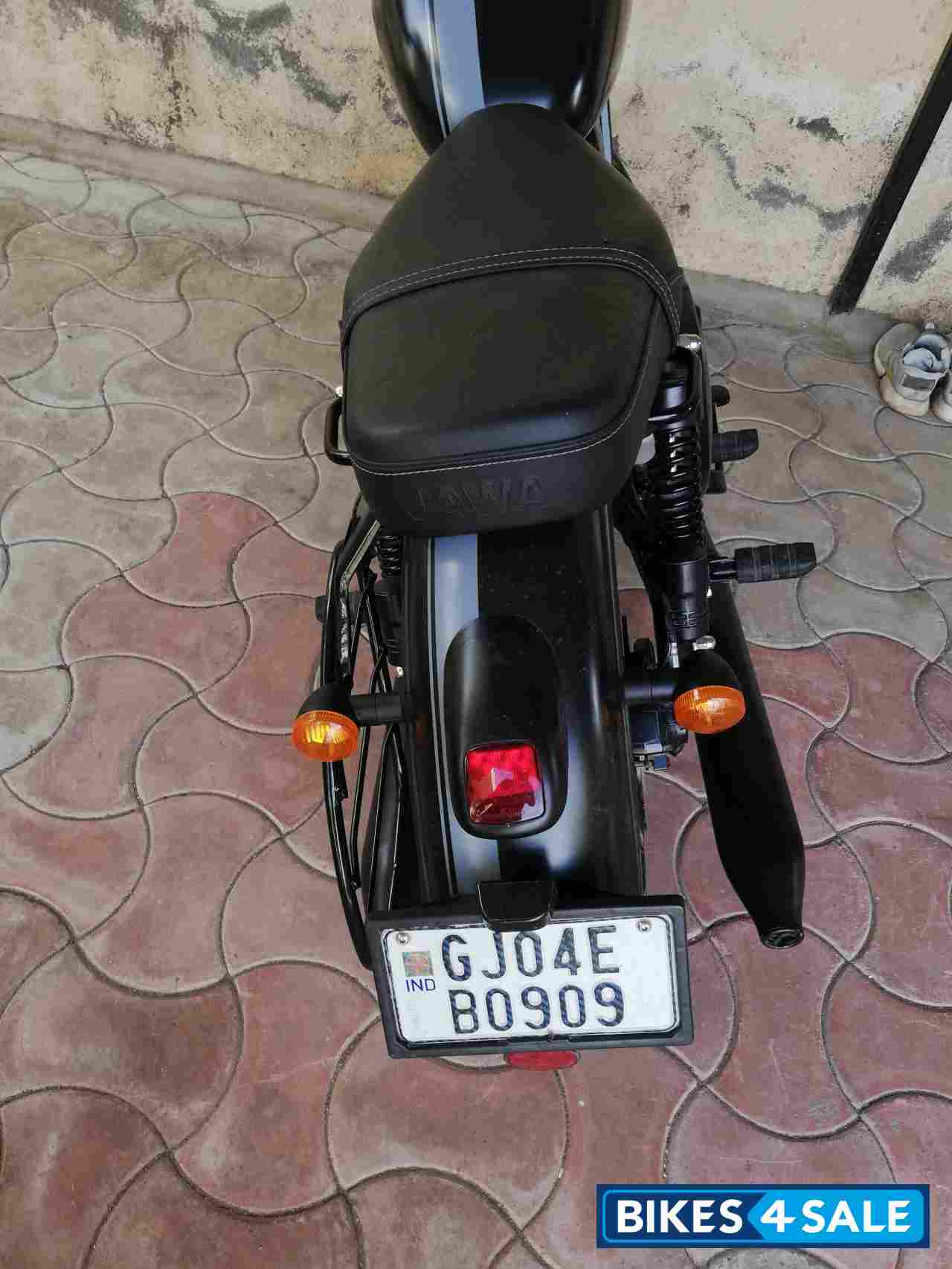 Jawa 42 Dual Channel ABS AllStar Black