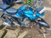 Blue Yamaha FZS 25