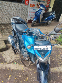 Blue Yamaha FZS 25