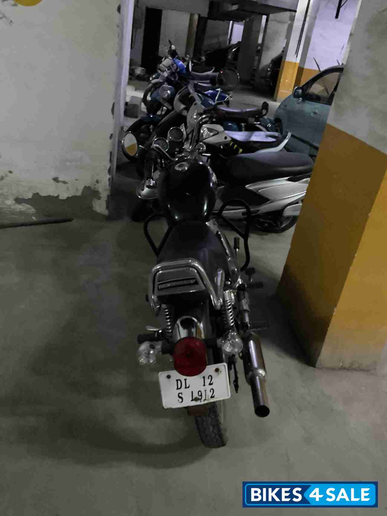 Black Royal Enfield Thunderbird TwinSpark 350