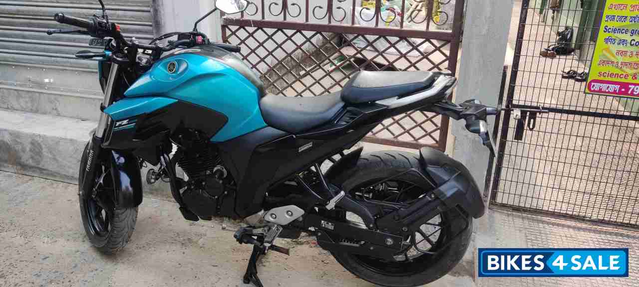 Yamaha FZS 25