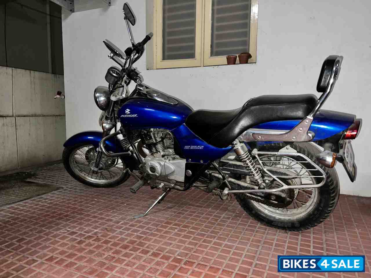 Bajaj Avenger 220 DTS-i