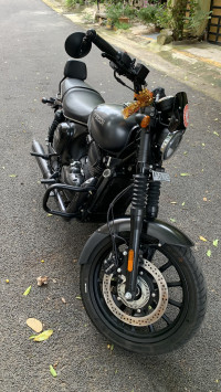 Yezdi Roadster Dark 2022 Model