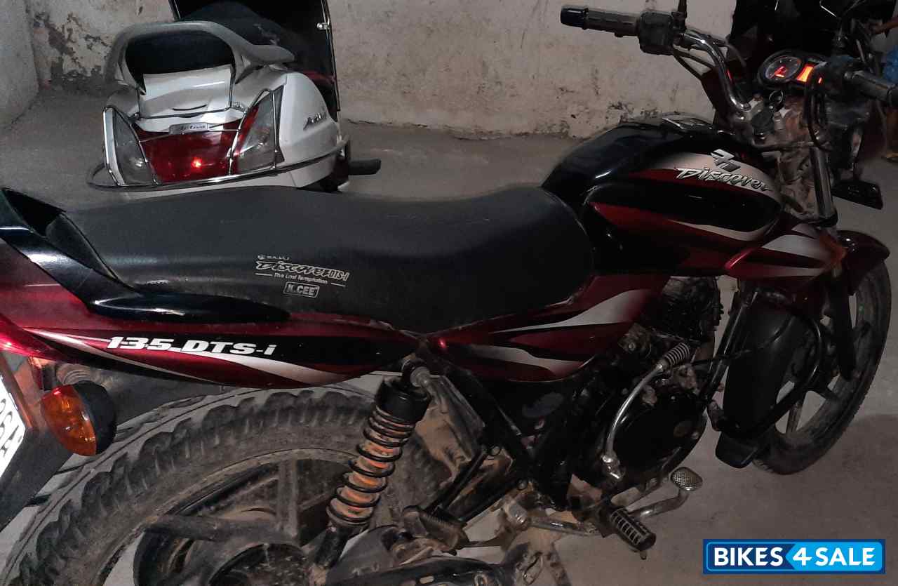 Bajaj Discover DTSi 135