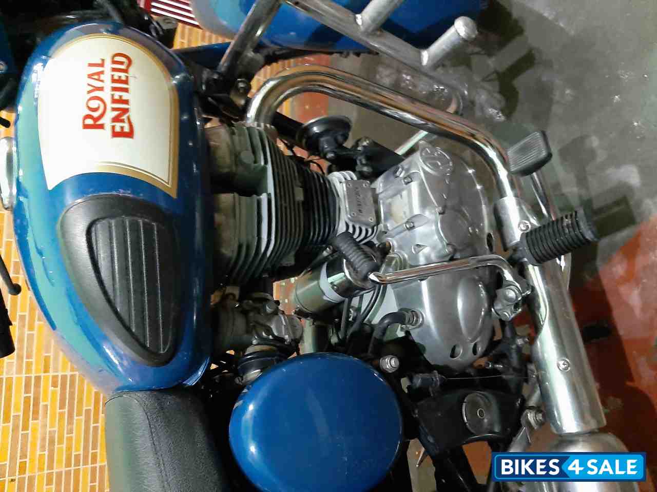 Royal Enfield Bullet 350 ES Royal Enfield Bullet 350 ES