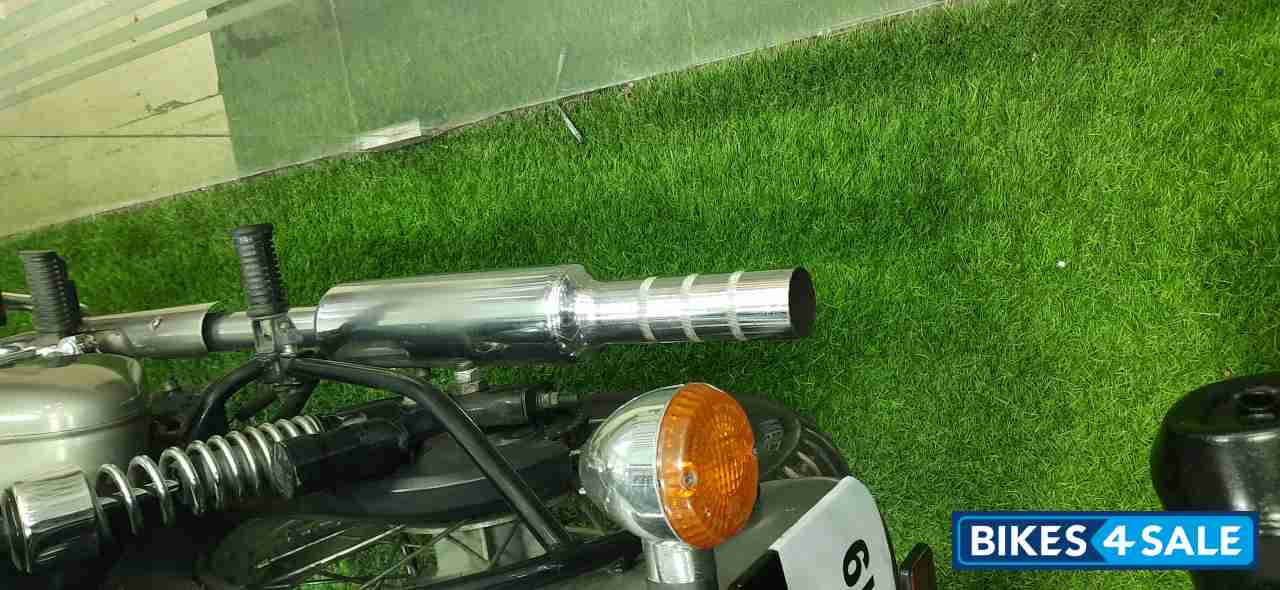 Gun Metal Grey Royal Enfield Classic Gunmetal Grey