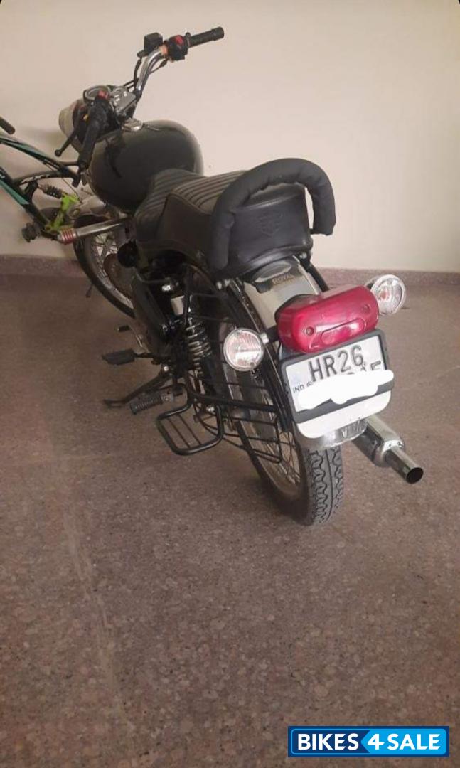 Black Royal Enfield Bullet 350 ES