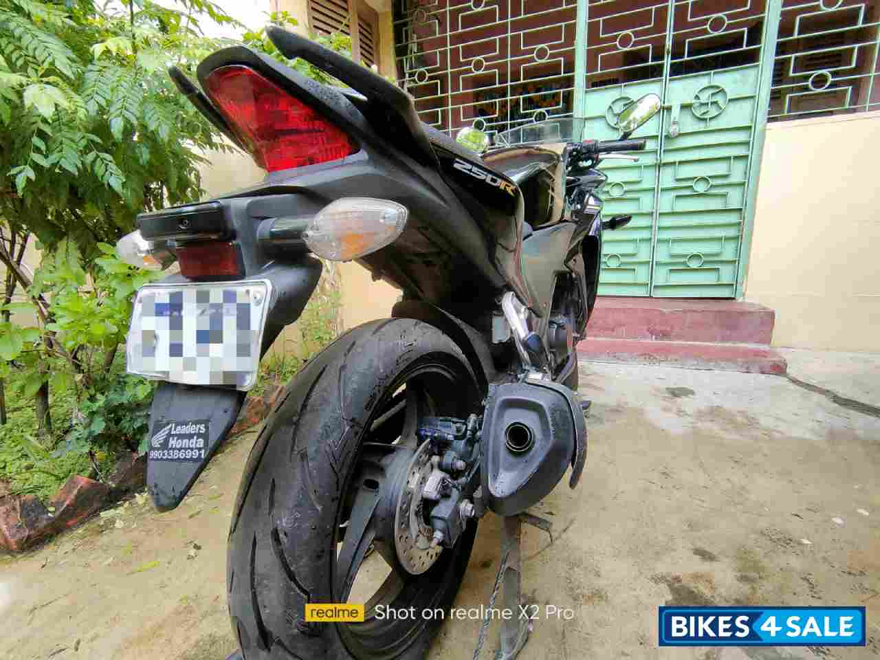 Black Honda CBR 250R ABS
