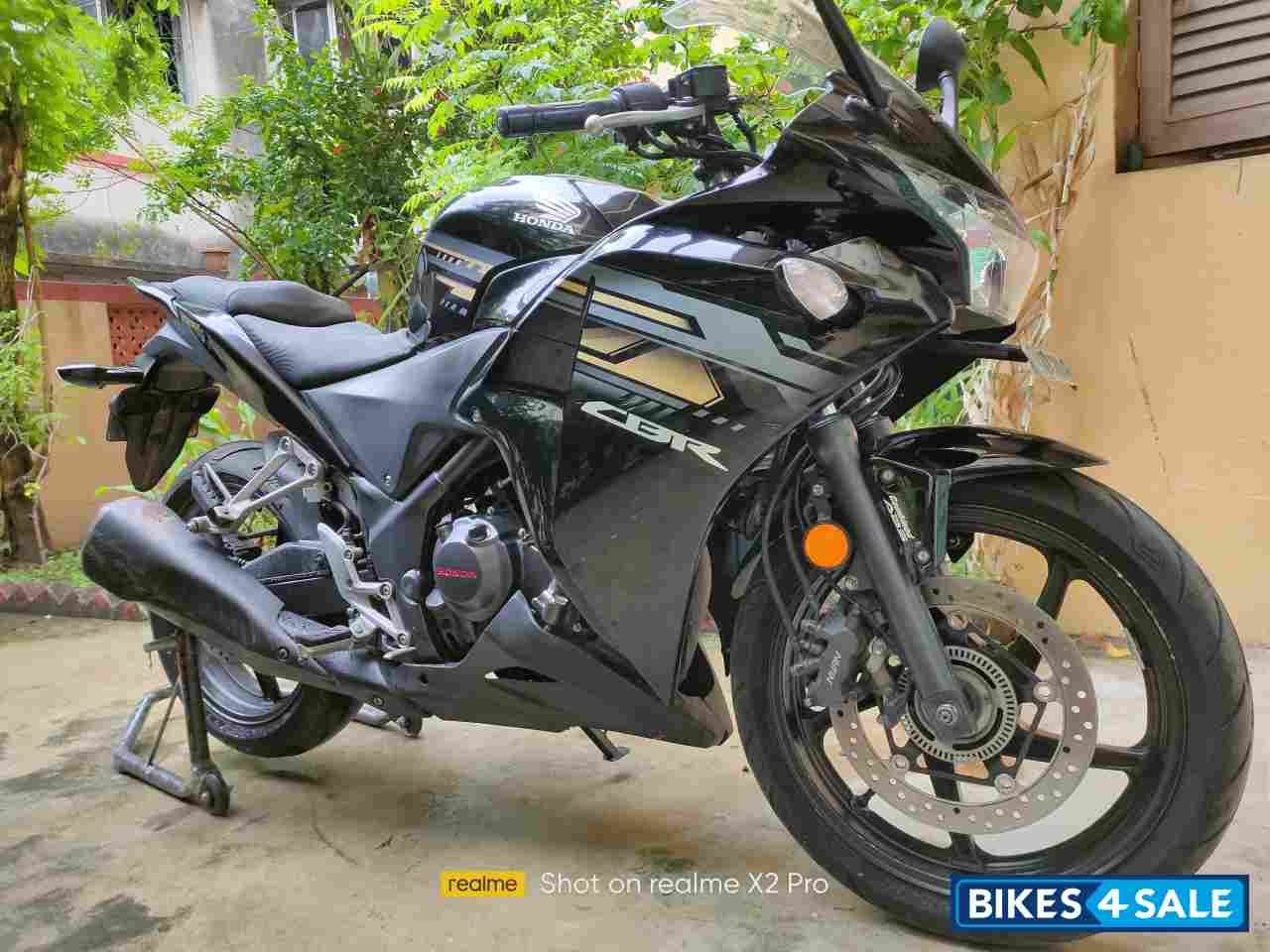 Black Honda CBR 250R ABS
