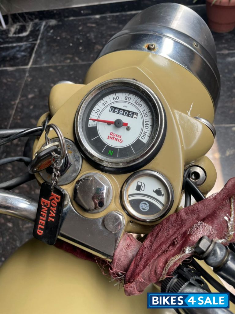 Sand Color Royal Enfield Classic Desert Storm