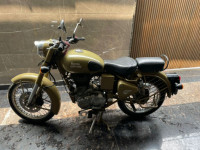 Sand Color Royal Enfield Classic Desert Storm
