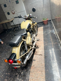 Sand Color Royal Enfield Classic Desert Storm
