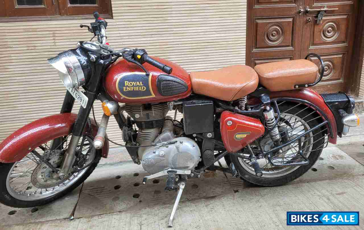 Chesnut Royal Enfield Classic 350