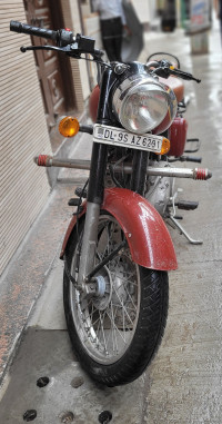 Chesnut Royal Enfield Classic 350