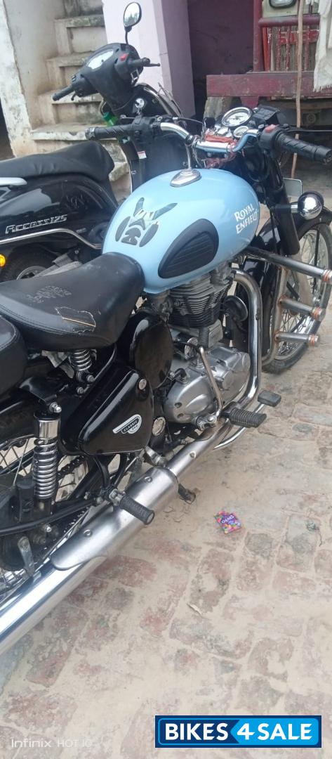 Royal Enfield Classic 350 Redditch Blue