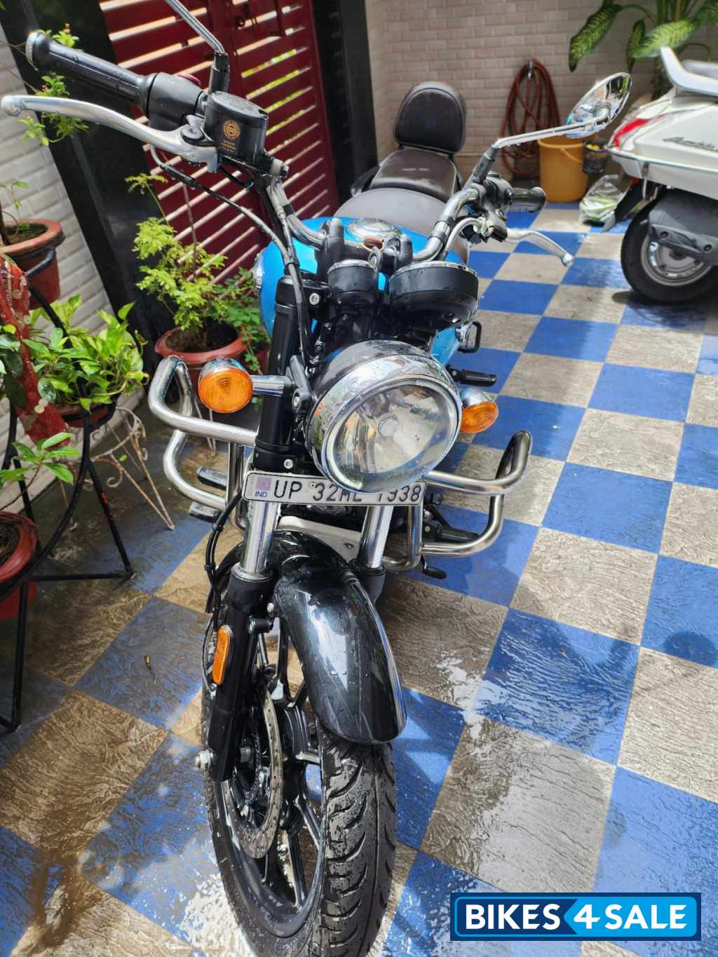 Blue Royal Enfield Meteor 350 Supernova