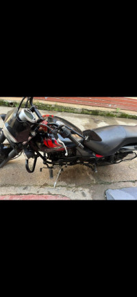 Bajaj Avenger Street 220