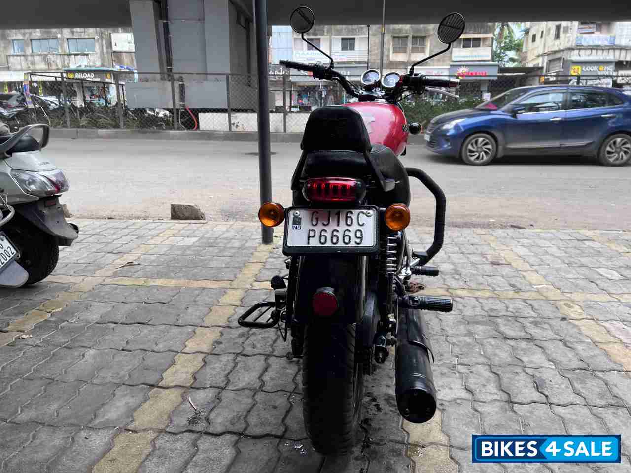 Red Royal Enfield Thunderbird X 350