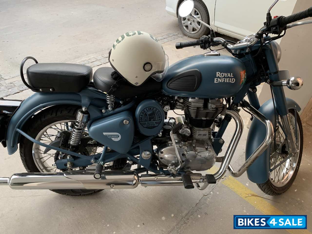 Squadron Blue Royal Enfield Bullet Standard 500