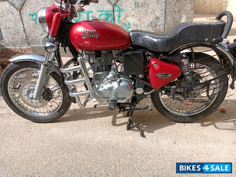 Marron Royal Enfield Bullet Electra