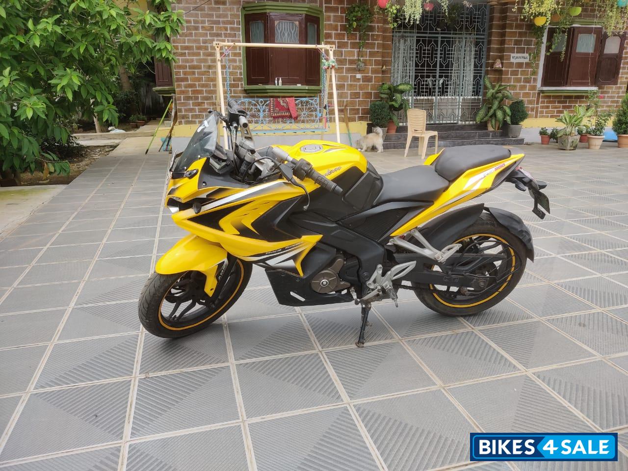 Yellow Bajaj Pulsar RS 200