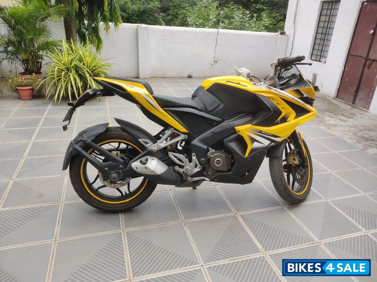 Yellow Bajaj Pulsar RS 200