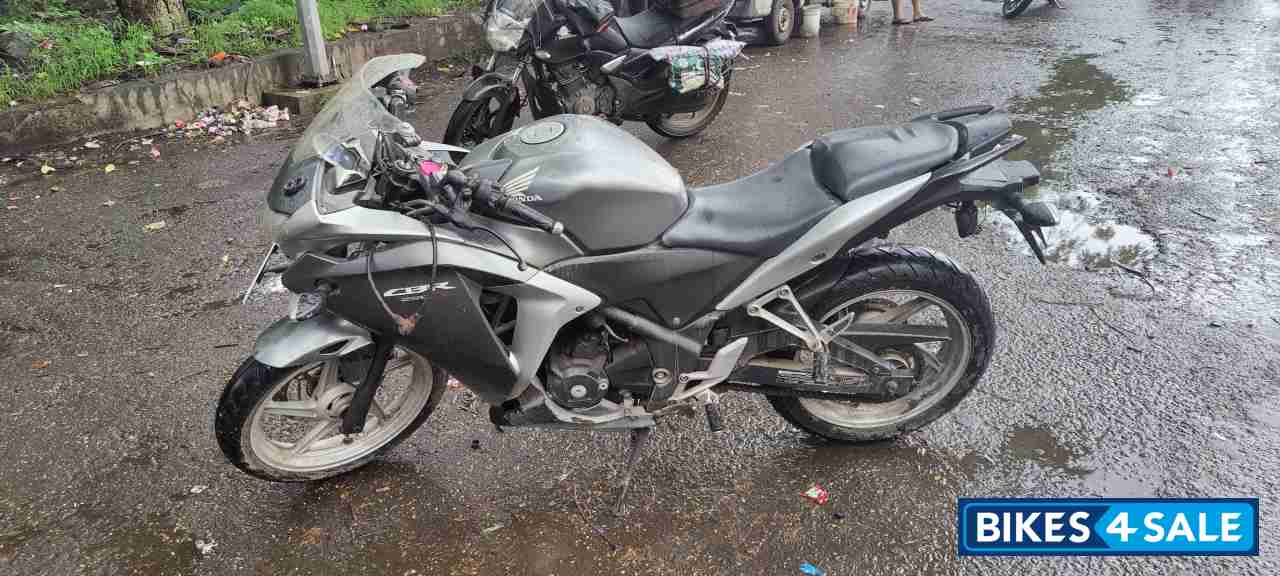 Shiny Silver Honda CBR 250R ABS