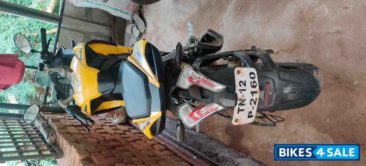 Bajaj Pulsar RS 200