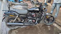 Black Harley Davidson Street 750