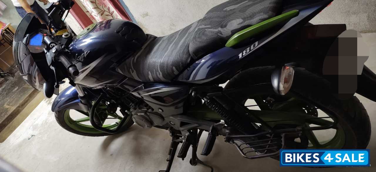 Bajaj Pulsar 180 Bajaj Pulsar 180
