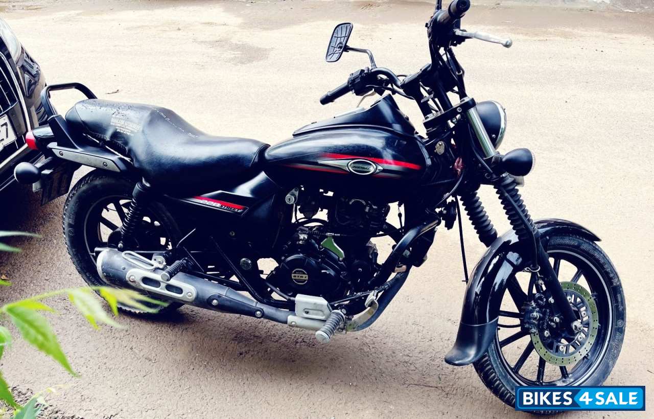 Black Bajaj Avenger Street 220