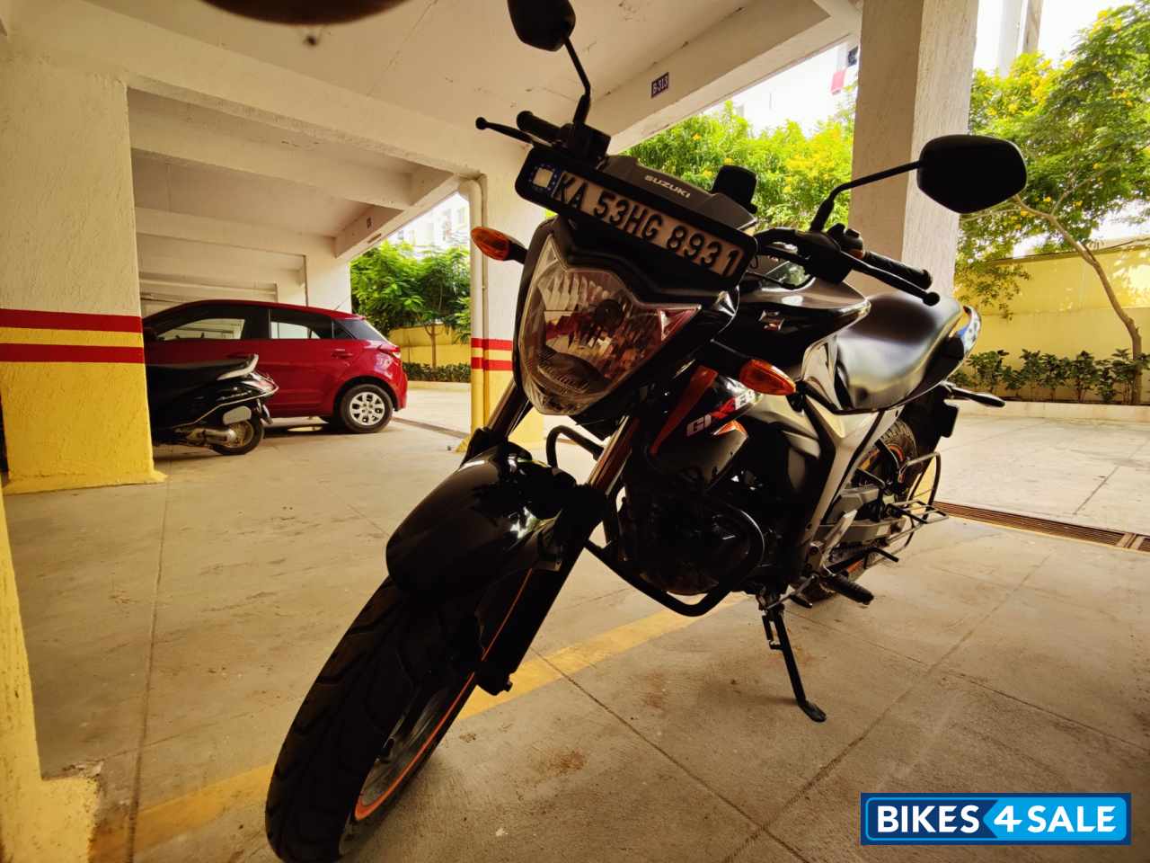 Black Suzuki Gixxer 150