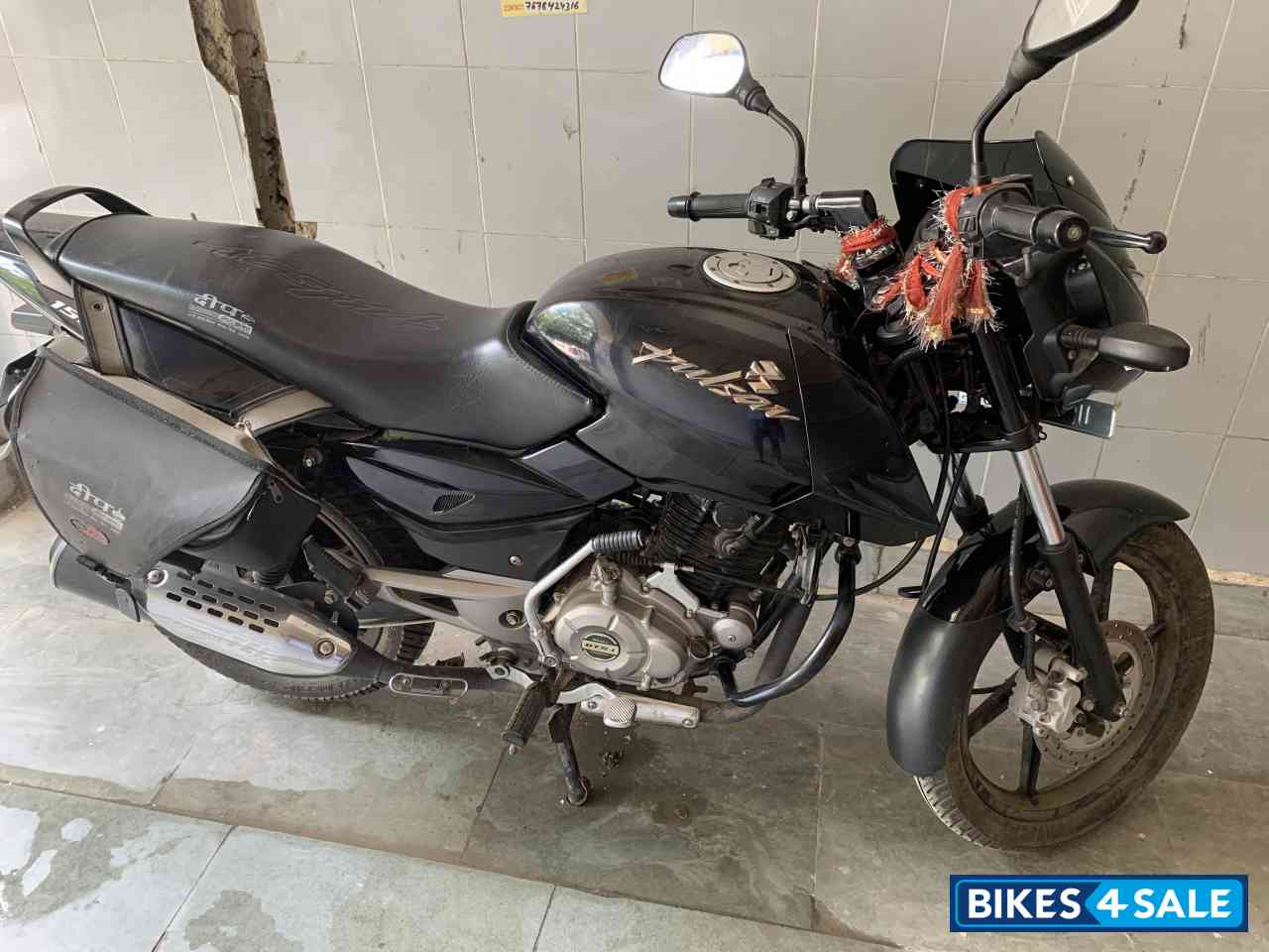Black Bajaj Pulsar 150