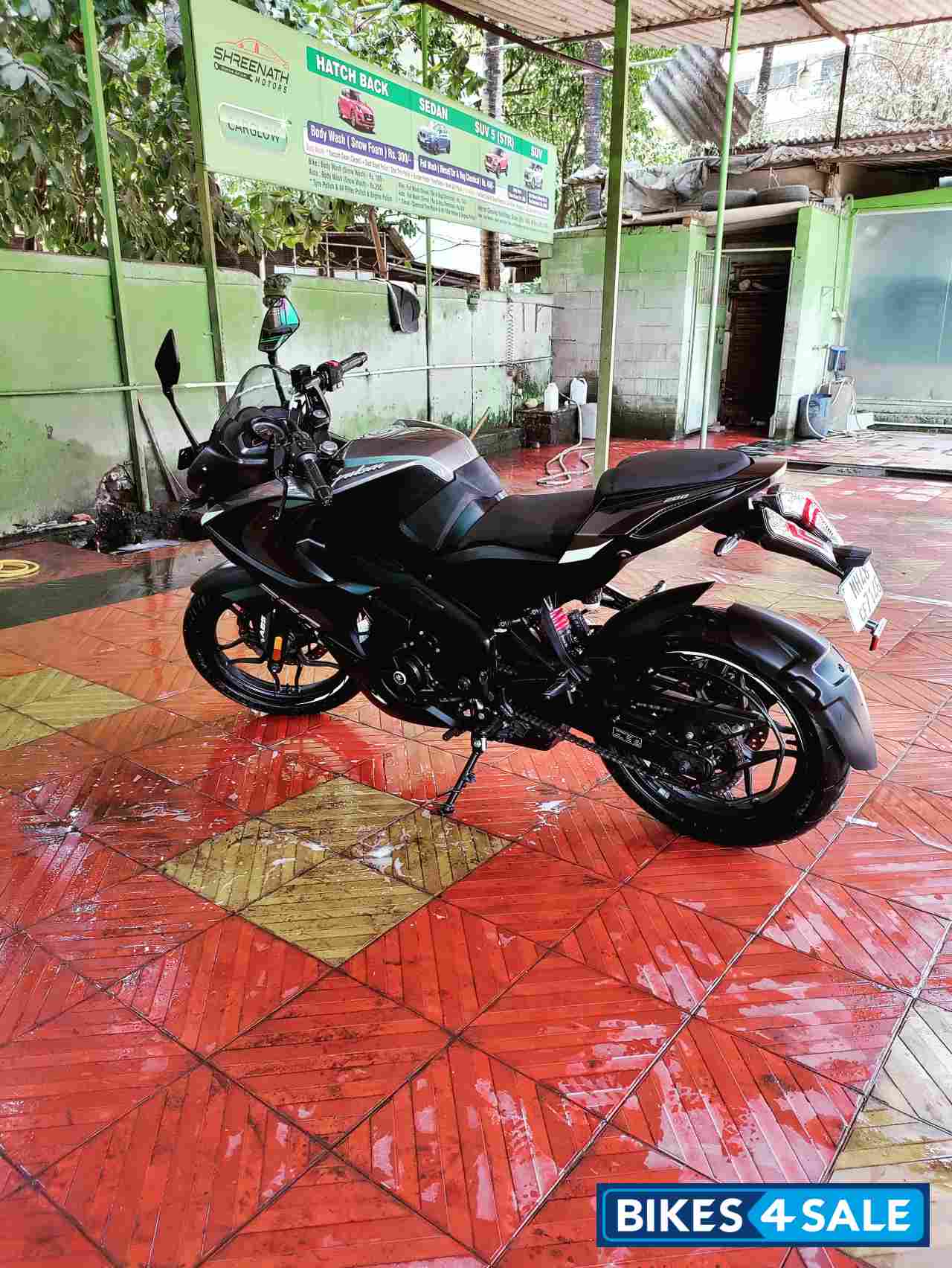 Grey Bajaj Pulsar RS 200 BS6