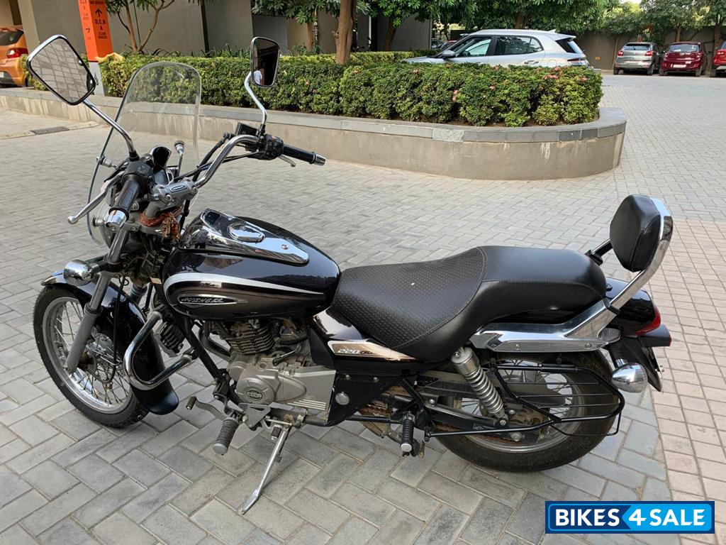 Bajaj Avenger Cruise 220 BS6