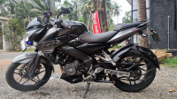 Black Bajaj Pulsar 200 NS