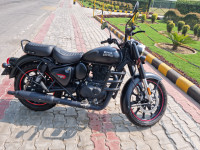 Dark Stealth Black Royal Enfield Classic Stealth Black