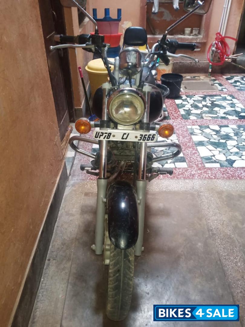 Bajaj Avenger 220 DTS-i