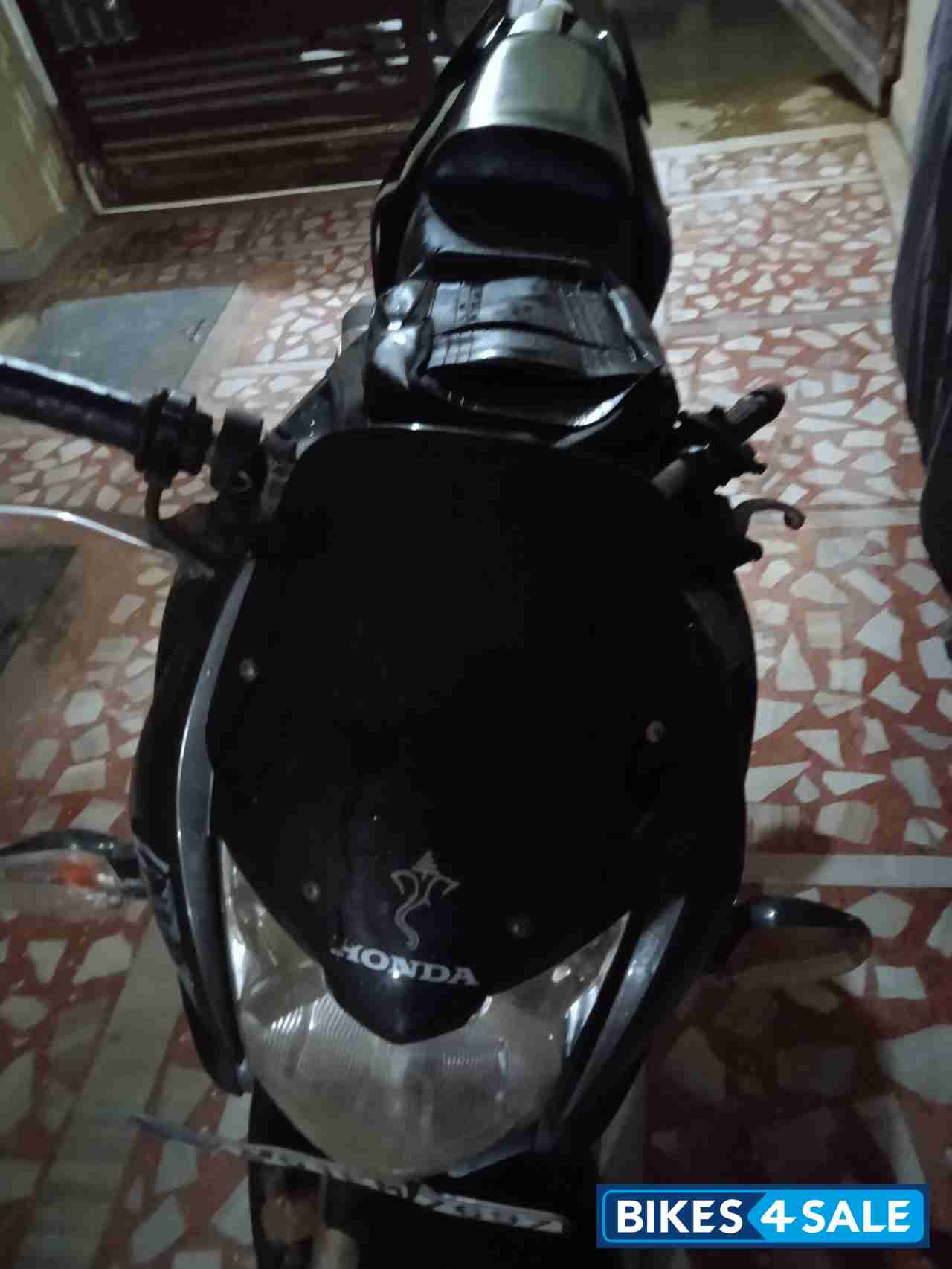 Black Honda CBF Stunner