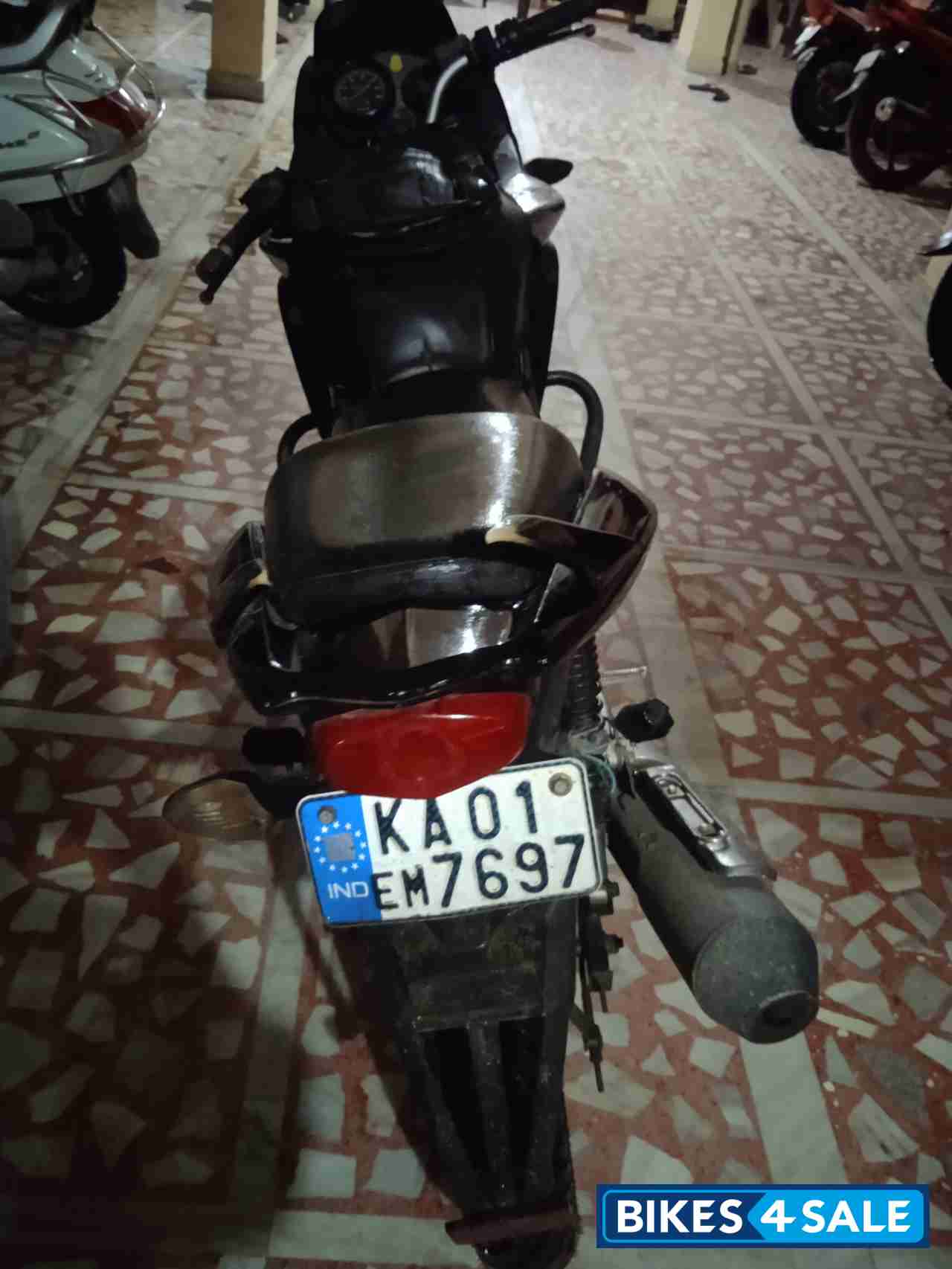 Black Honda CBF Stunner