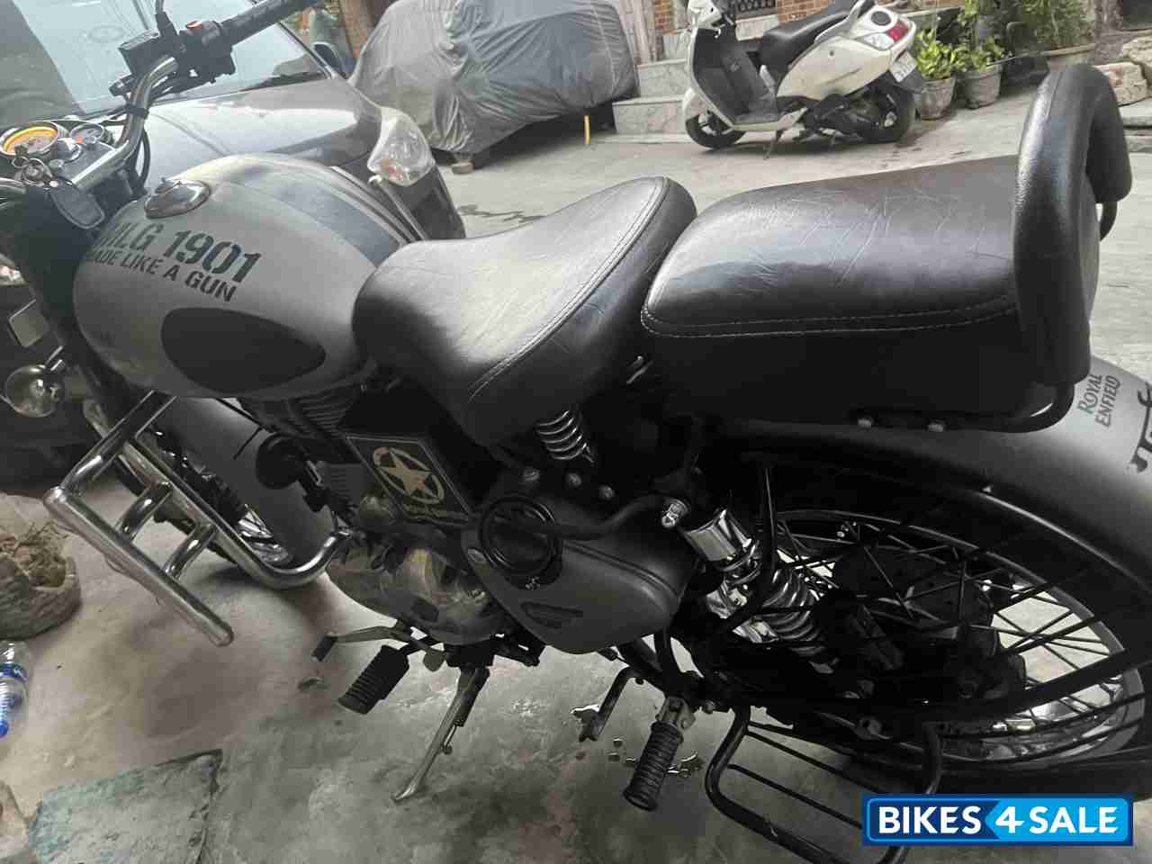 Gun Metal Grey Royal Enfield Classic 350 Dual Channel BS6