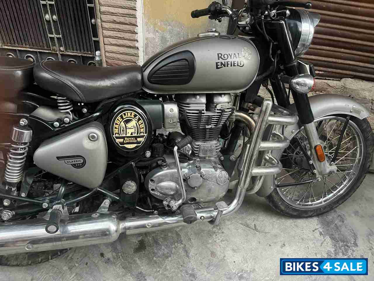 Gun Metal Grey Royal Enfield Classic 350 Dual Channel BS6