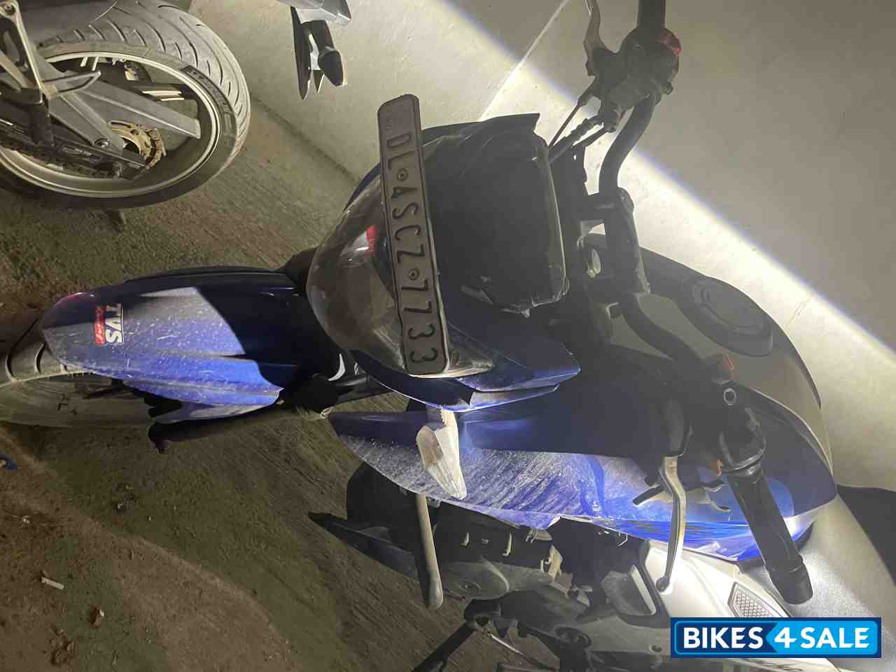 TVS Apache RTR 160 4V BS6