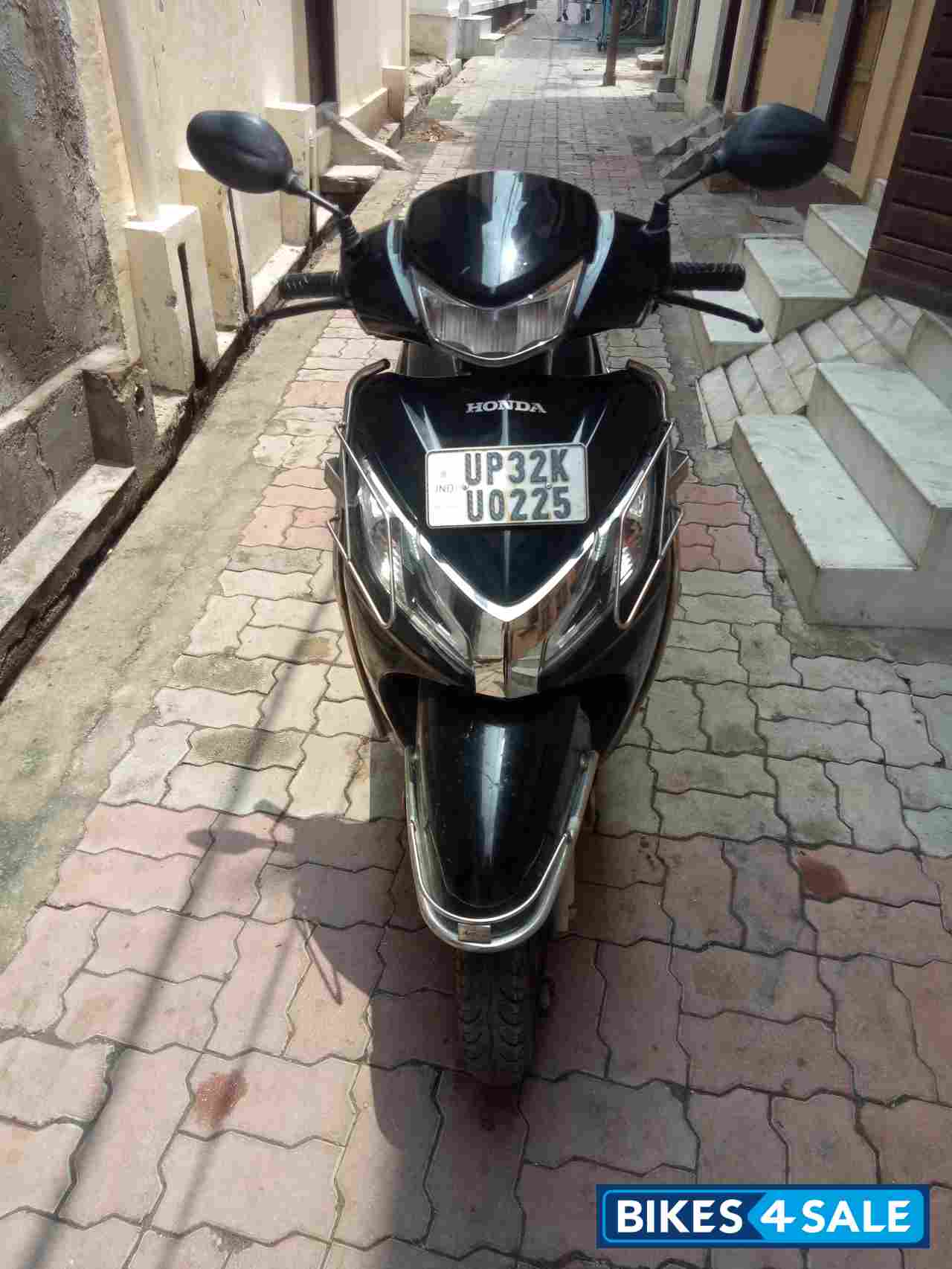 Black Honda Activa 125