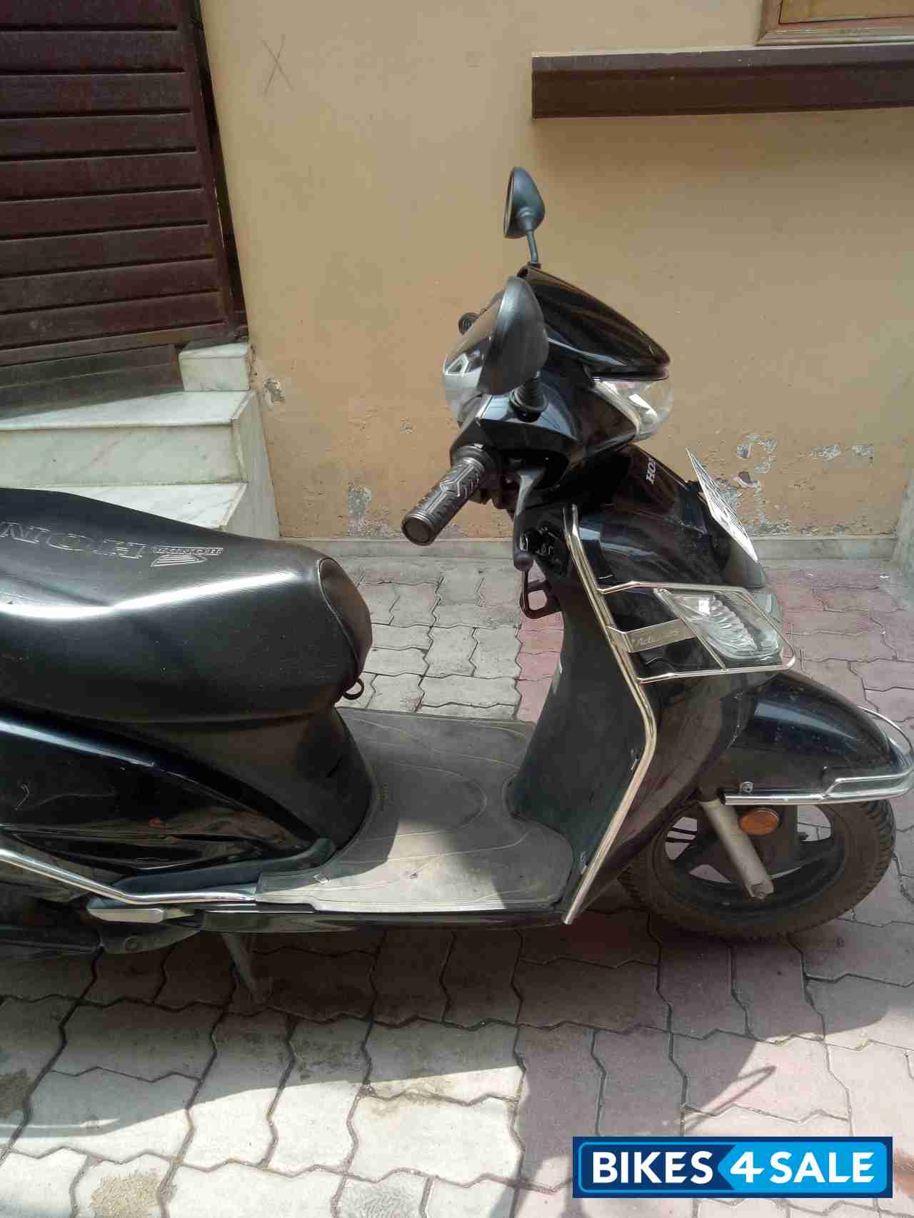 Black Honda Activa 125